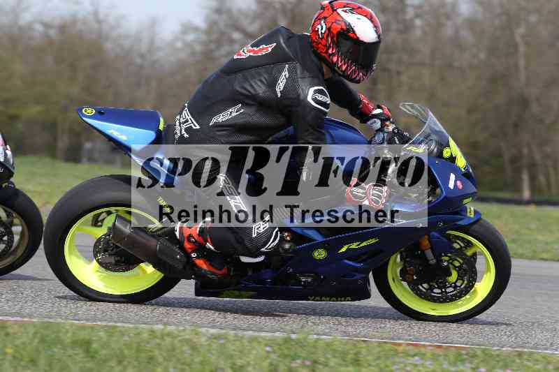 /Archiv-2023/06 10.04.2023 Moto Club Anneau du Rhin/Rouge Expert/21-1